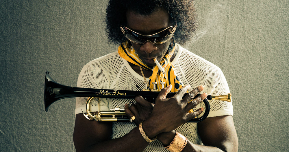 唐‧奇鐸（Don Cheadle）飾演Miles Davis。