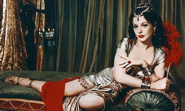 1949年聖經電影《參孫和大利拉》中，飾演大利拉的海蒂拉瑪。