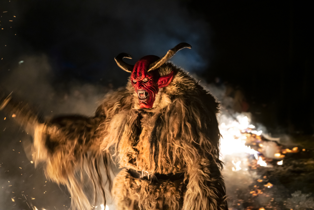 坎卜斯（Krampus）。