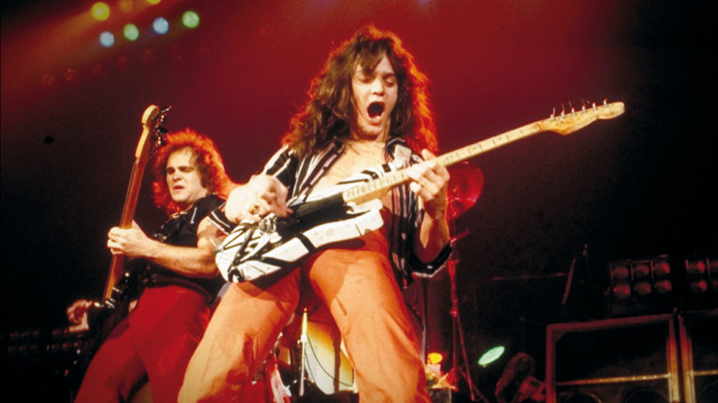 2020年因癌症逝世的Eddie Van Halen。